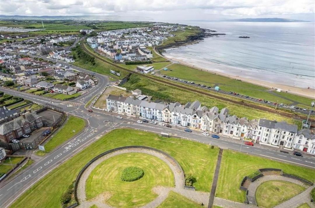 Appartement 5 Dunluce Park - Portrush By The Sea Extérieur photo