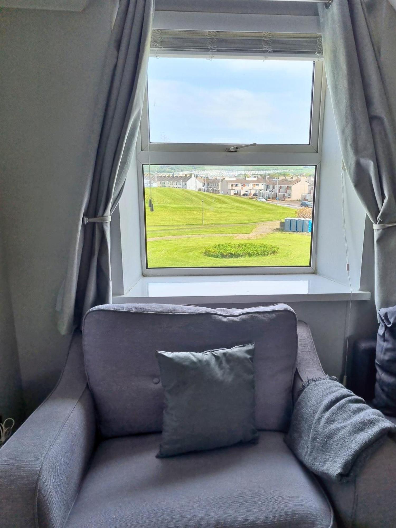 Appartement 5 Dunluce Park - Portrush By The Sea Extérieur photo
